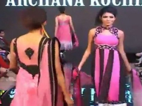 Sexy Models In Sexy Indian Outfits At Cyclothon Fashion Week