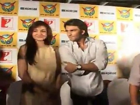 Very Hot Anushka & Ranveer Singh At DVD Launch Of 'Band Baaja Baraat'