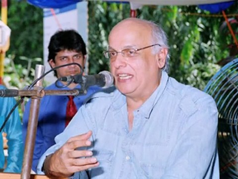 Emraan Hashmi & Mahesh Bhatt Fight Over Crook's Steamy Scenes - Bollywood News