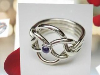 RADIANT CUT DIAMOND ENGAGEMENT RINGS