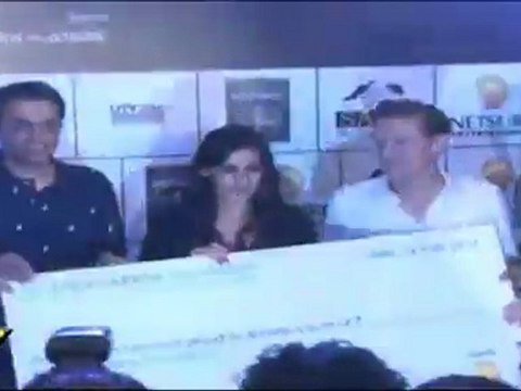 Bollywood Celebs At Rockstar Bryan Adams Music Concert