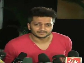 Riteish Deshmukh At Rock Star Bryan Adams Music Concert