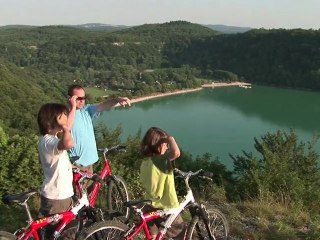 Vacances d'été dans le Jura, baignade et détente
