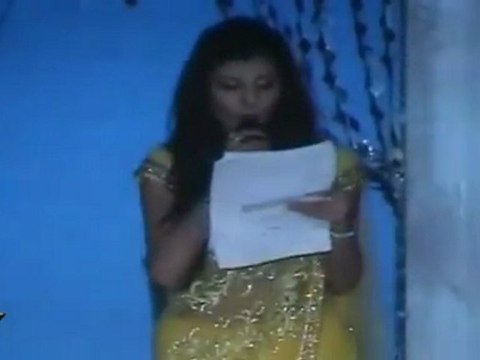 Very Hot Babes Flaunts Her Body At 'Art Sania 2011' Umair Zafar's Collection