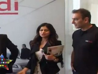 Very Hot Shamita Shetty Looks Hot In Black Dress At Audi Magazine launch
