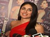 Watch Sexy Kareena Kapoor In A Red Backless Dress At Stardust Edition Launch