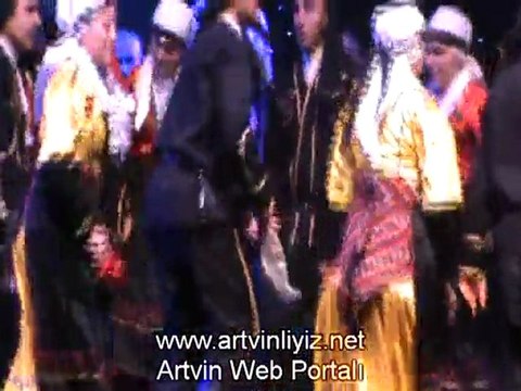 Artvin'in Kurtuluşu Etkinlikleri 2011 Halk Oyunları Gösterisi-2
