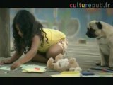 Pug is little girl's guardian angel / Vodafone