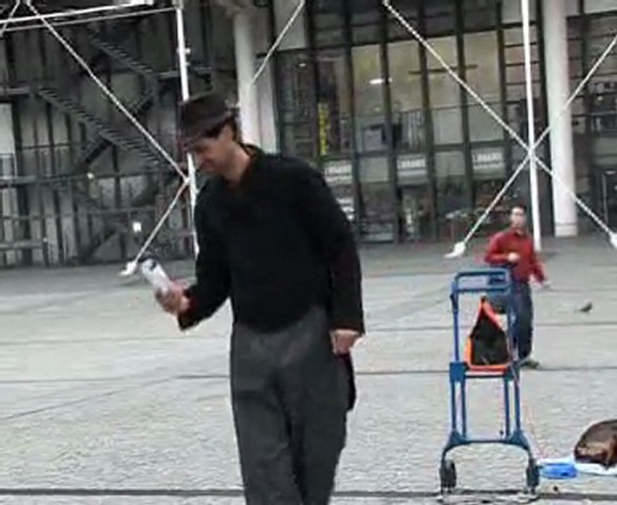 TONIO  LE MAGICIEN DE PARIS BAUBOURG