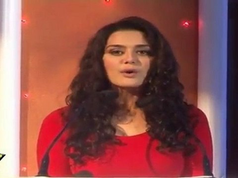Hot Preity Zinta Hosts The Show 'Guiness World Records- Ab India Todega' 04