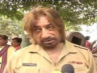 Watch the on Location Moments Of The Film 'Bin Bulaye Barati'