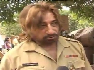 Watch the on Location Moments Of The Film 'Bin Bulaye Barati'