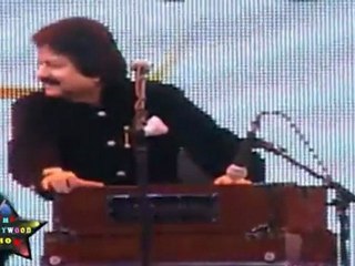 Pankaj Udhas & Sreeramchandra Perform at FICCI Frames 2011