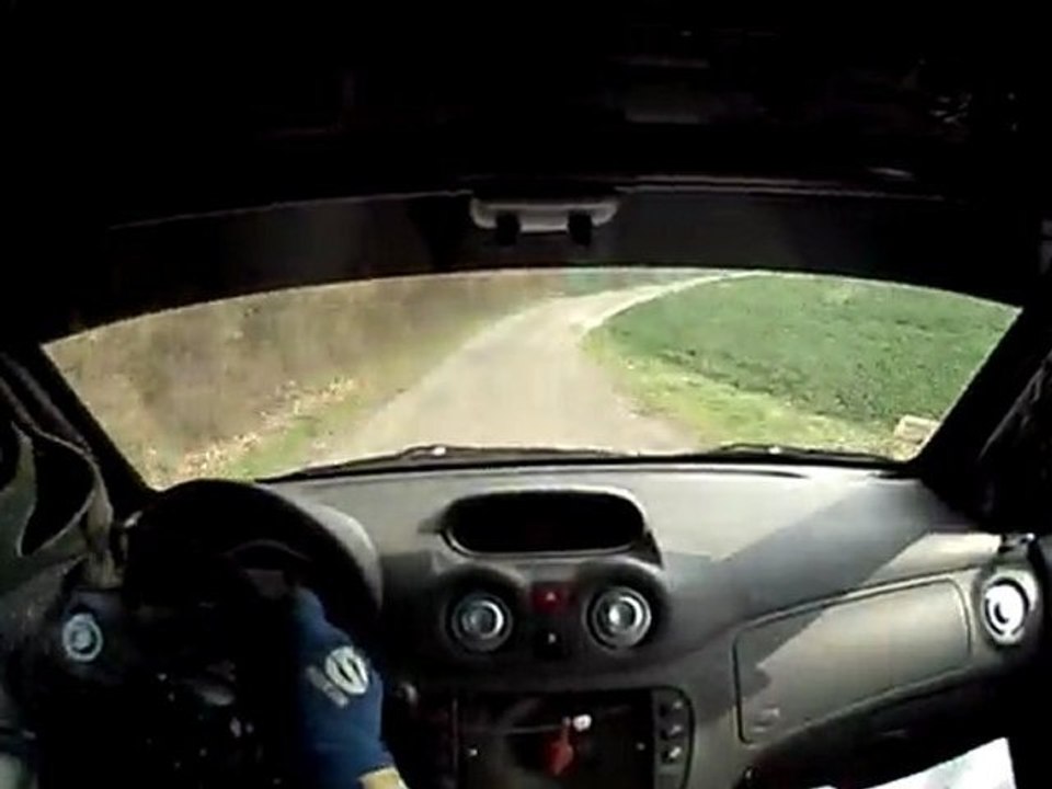 Rallye des ardennes 2011-ES7 Dréhance- Close.J/Close.M (C2 GrN Floracing)