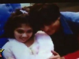 Shahrukh Khan Wins Award At FICCI Frames 2011