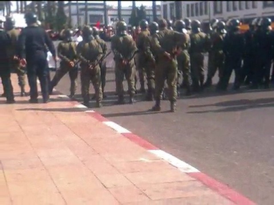 Répression féroce des cadres et diplômés Marocains Mars 2011