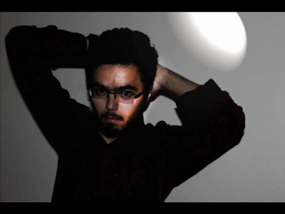 Fatih-Sevgimi Görmezden Gelmez Misin- Söz-Müzik: Fatih