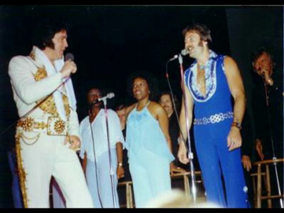 elvis presley le king