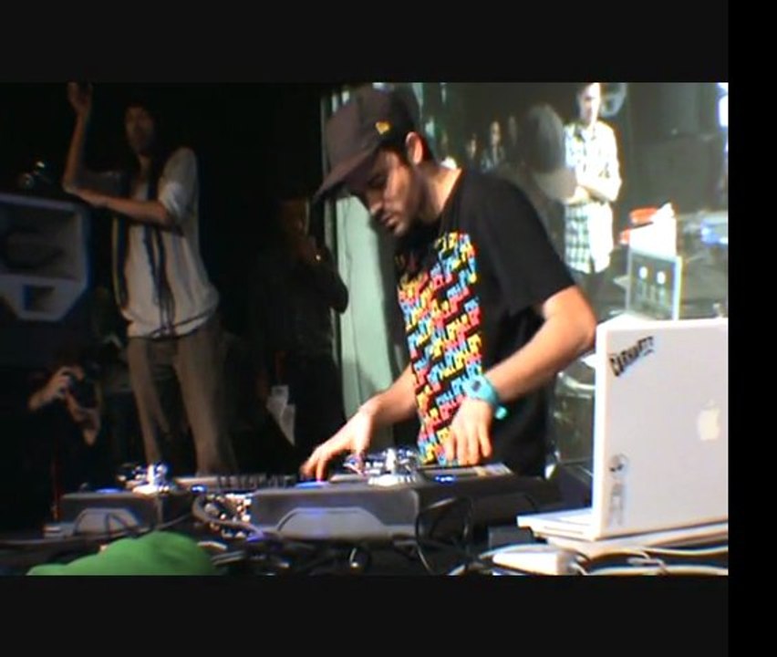 Coupe de France DMC / Numark 2011 Finale Dj Jonny 5 Vs Dj Skillz
