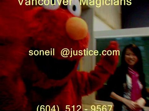 $75/hour magicians entertains kids and adults at Surrey BC home birthday party