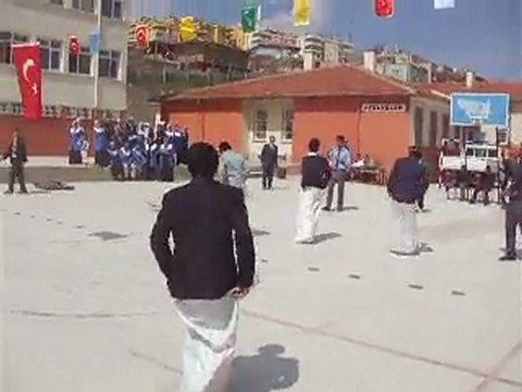 HASAN HÜSEYİN ARIKAN TEKNİK VE E.M.L. NEVRUZ PROGRAMI- ÇUVALDA KOŞU YARIŞMASI