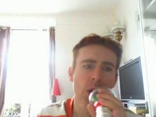 Wiwi égratigne "wonder why"