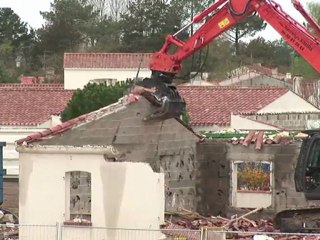 Xynthia: à la Faute-sur-Mer, les pelleteuses s'activent toujours