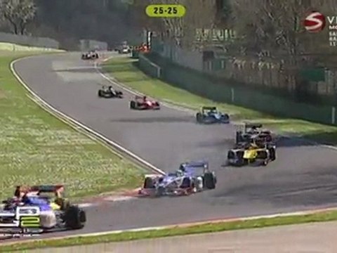 Start Crash GP2 Asia 2011 Rd02 Italy Race2