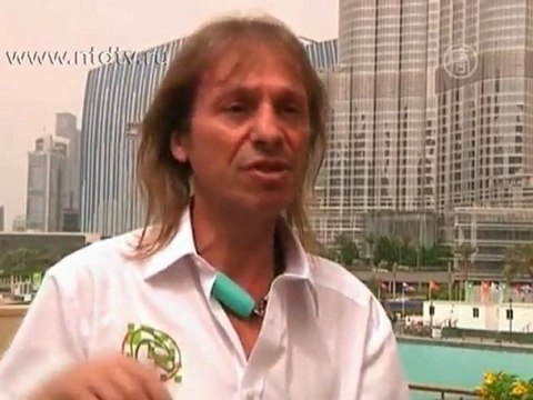 Человек-паук покорил самую высокую башню в мире