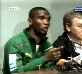 Samuel Eto'o menace un journaliste