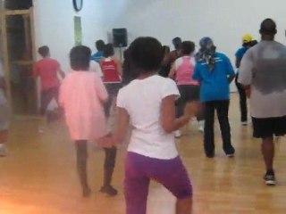 BOMBA CAMERA - ARLENE & JEROME aka ZUMBAJEAR! GETS THE FOLKS MOVING WITH TRUE ZUMBA FITNESS!