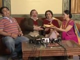 Foodies Rishi & Neetu Kapoor On The Sets Of Tarak Mehta - Bollywood News