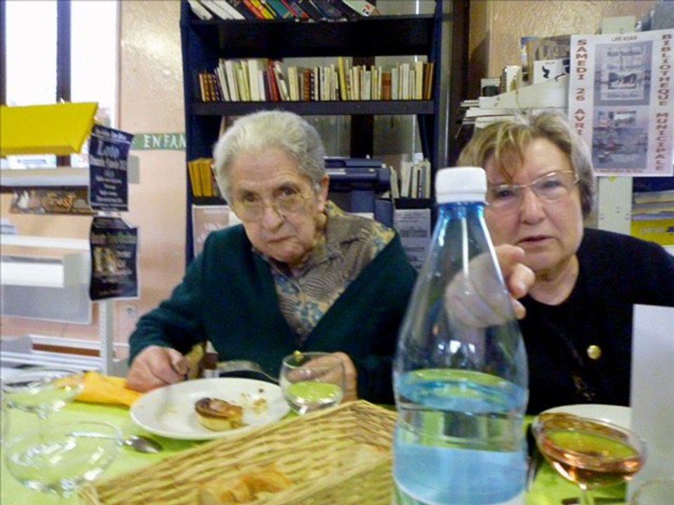 Repas 2011 des Anciens à SaintApollinairedeRIas Vidéo Dailymotion