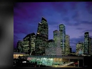 Houston Roofing Company fixes flat roof.