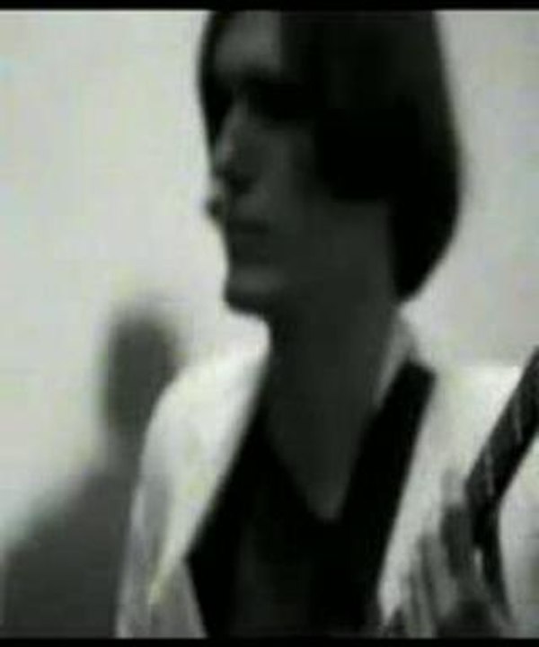 The Strokes - Heart In A Cage