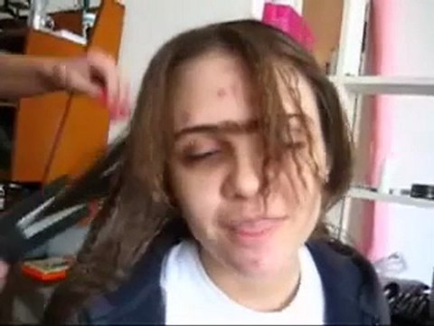 TV CAPRICHO - Karol, a feia