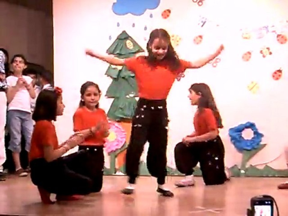 kaynar mahallesi şirin 23 nisan kolbastı oyunu