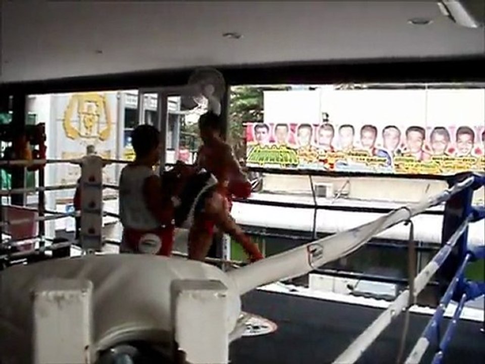 Wojciech Kosowski Muay Thai Pao in Bangkok