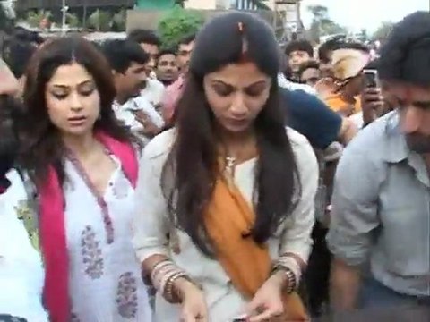 Shilpa Shetty Bounces Back Dostana Director Tarun Mansukhani - Bollywood News