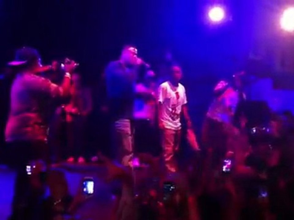 Dr dre come on stage to support the west coast