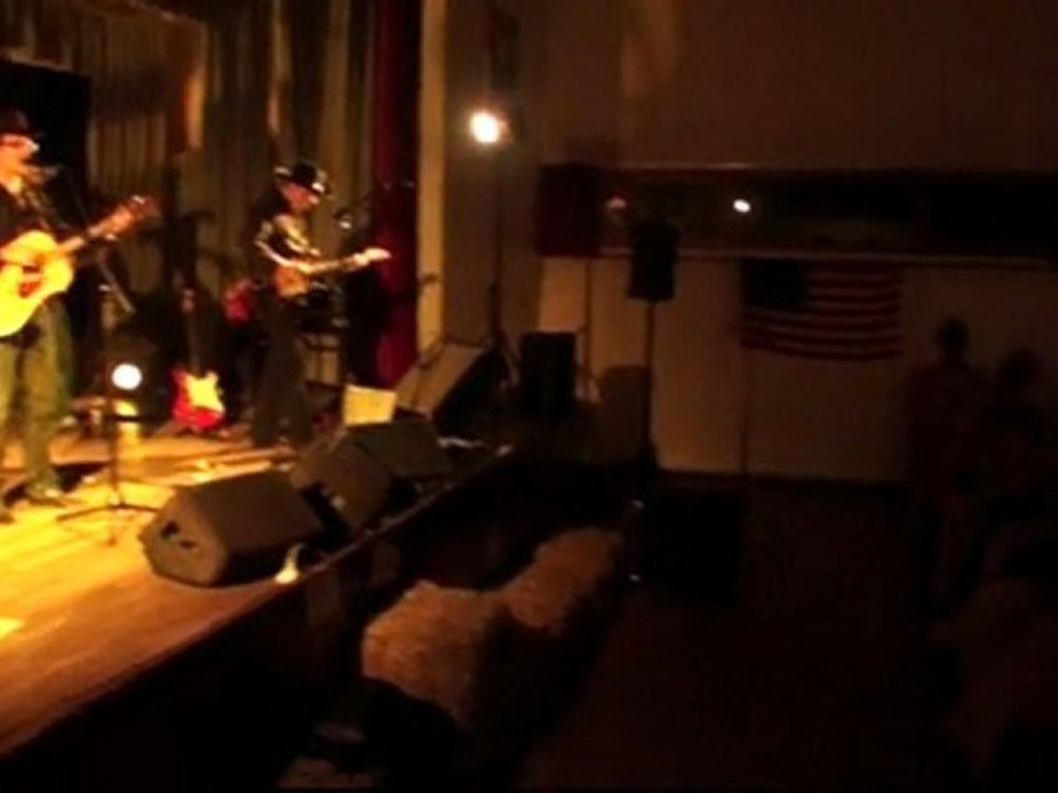 bal de la Guerche sur l'Aubois le 26 mars 2011 avec le groupe ELDORADO