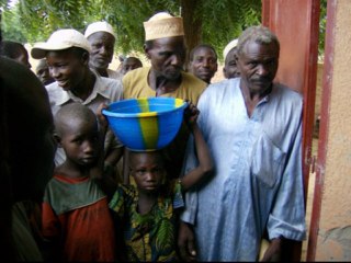 AJAK 2010 : distribution de mil en Août 2010 à