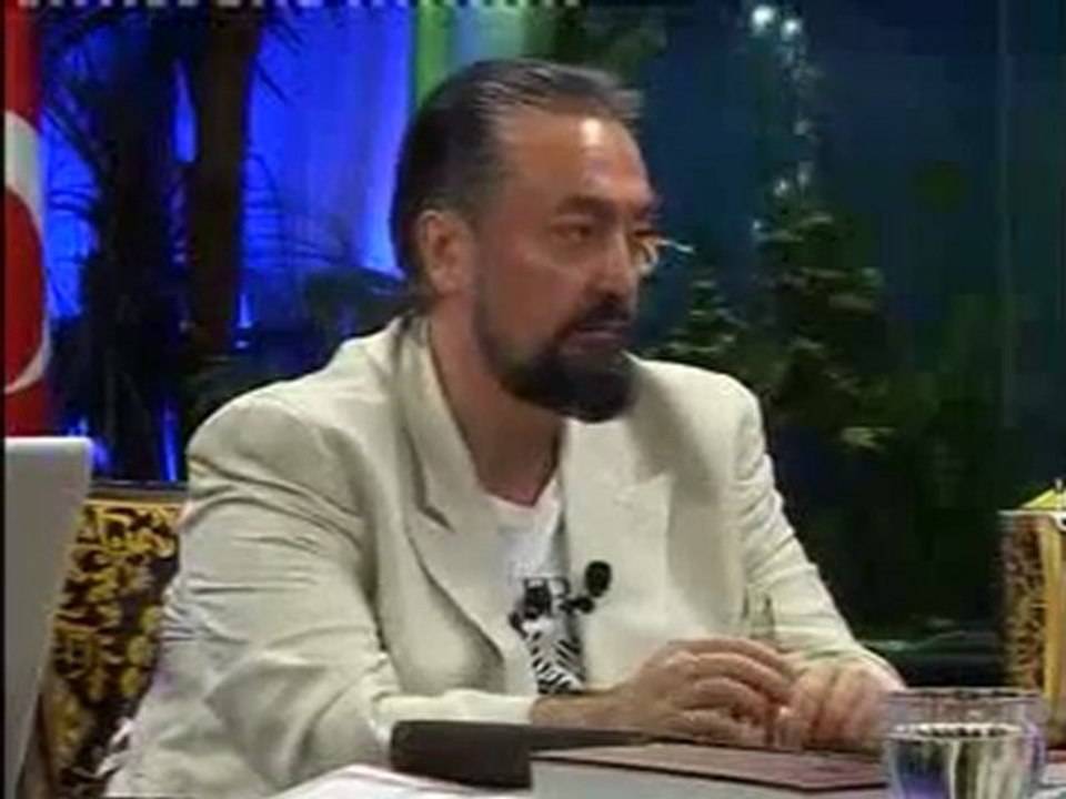 Allah korkusu aklın kaynağıdır. Bir insan çok zeki olabilir, ama Allah korkusu olmadığında zayıf akıllı olur.