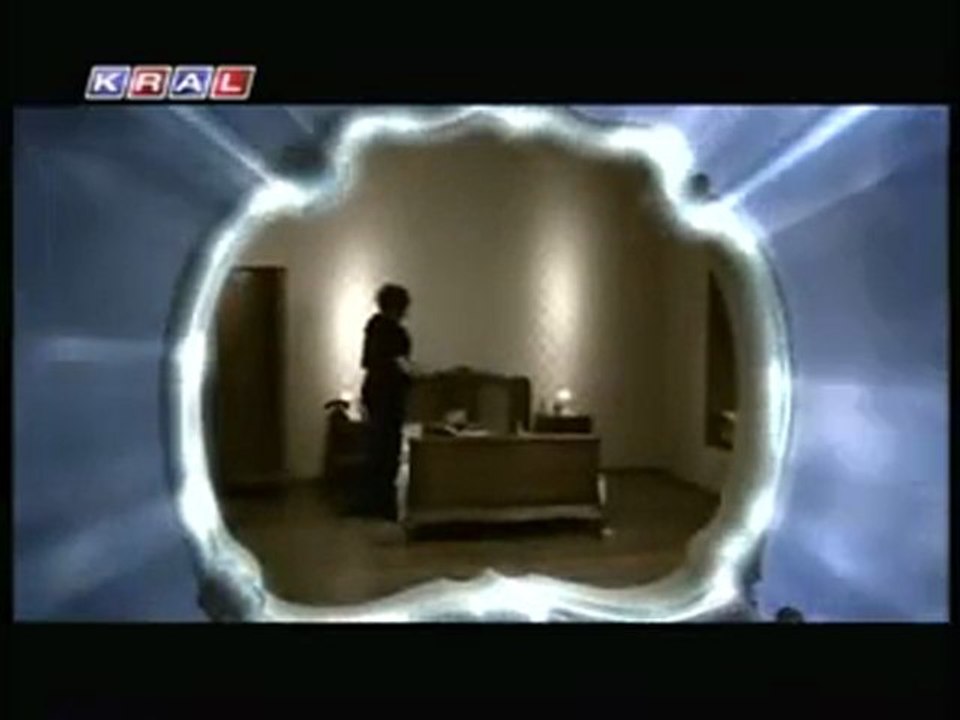 Işın Karaca - Yetinmeyi Bilir Misin "www.canlialem.com"