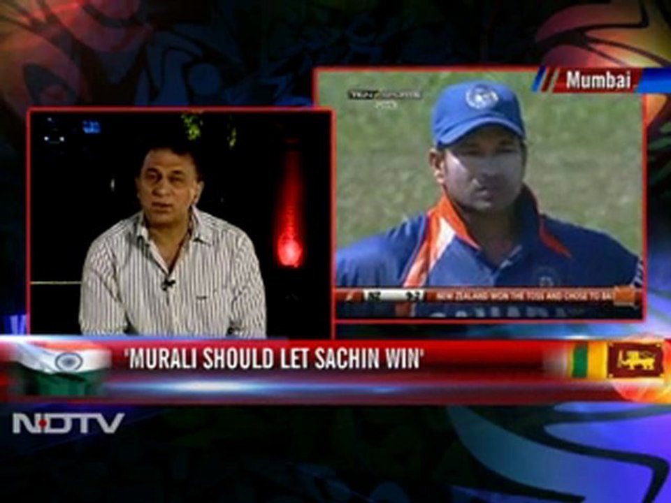 Murali should let Sachin win: Gavaskar