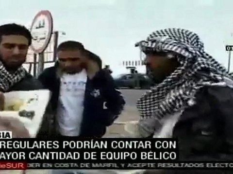 Opositores a Al Gaddafi reanudan ofensiva