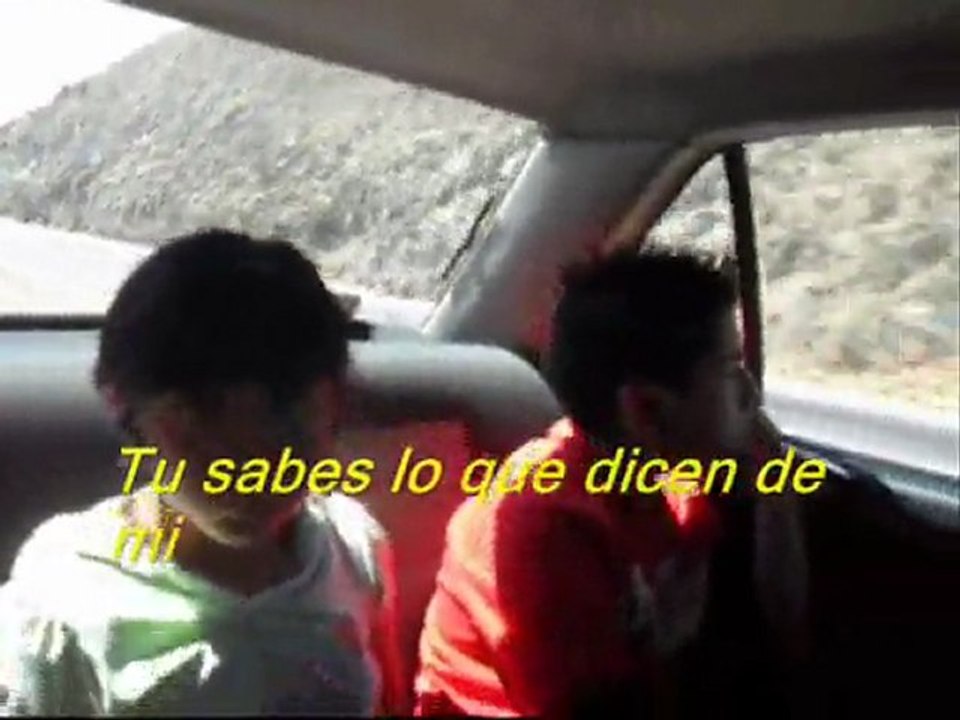 Cantando En Carretera (con la letra)