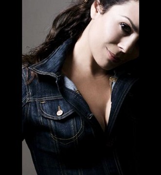 UĞUR ALTINTAŞ - ARNAVUT KALDIRIMLAR & DEMET SAĞIROĞLU