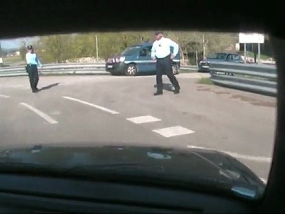 Essai voiture de reco et ... caméscope donc
