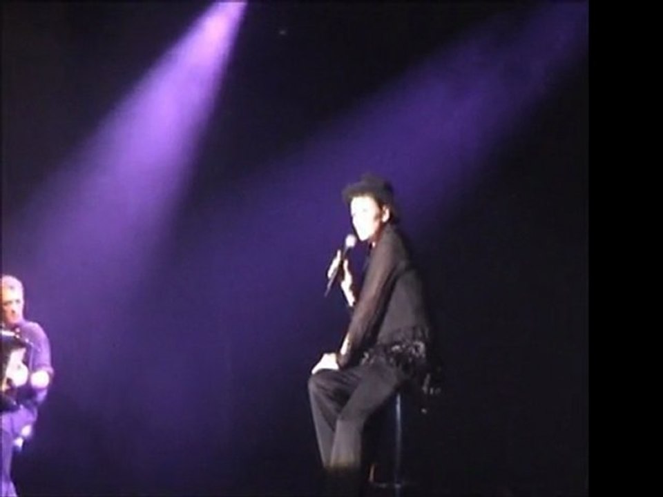 Pari Paname .  Florence Favry :chant . Gilbert Troger :accordéon numérique.orchestre guinguette,animations guinguette,repas des ainés,des anciens,accordéon et chant,duo musical,